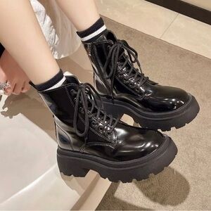 cushionaire platform boots